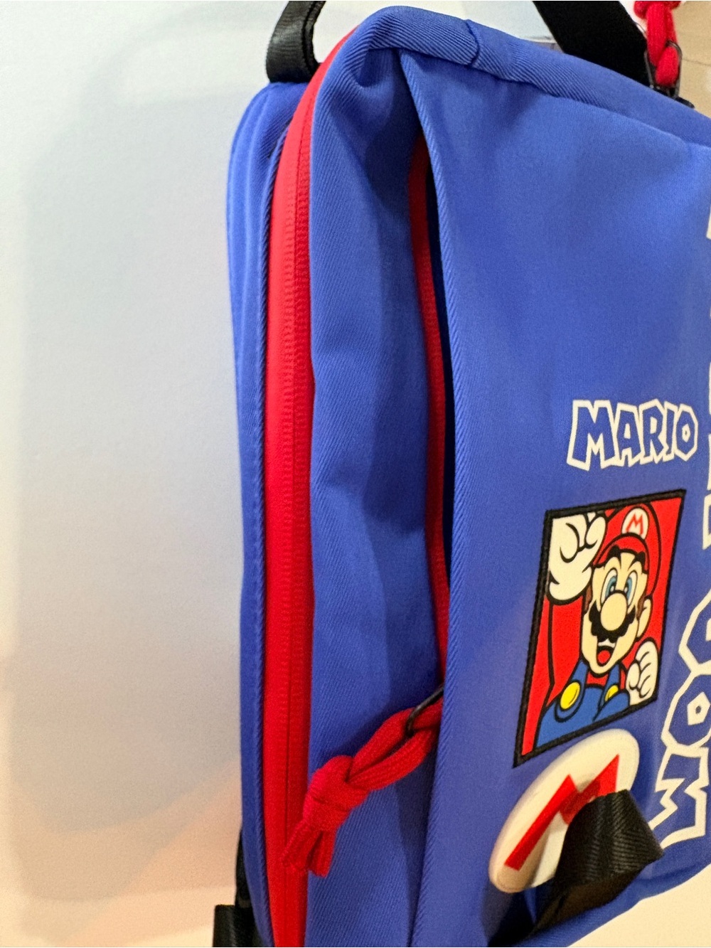 Super Mario Woohoo Slingbag Crossbody with Icon Patch NWT - Picture 4 of 5